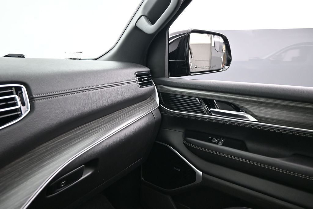 2023 Jeep Wagoneer L Series III