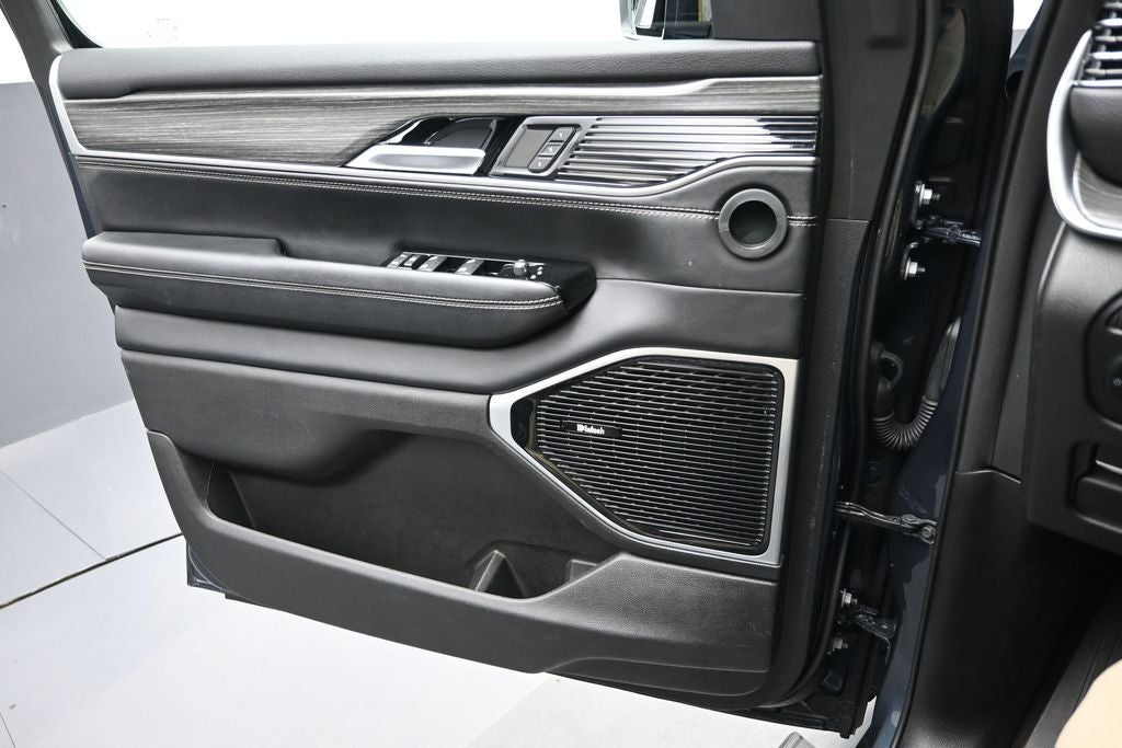 2023 Jeep Wagoneer L Series III