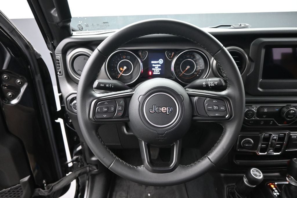 2022 Jeep Gladiator Willys
