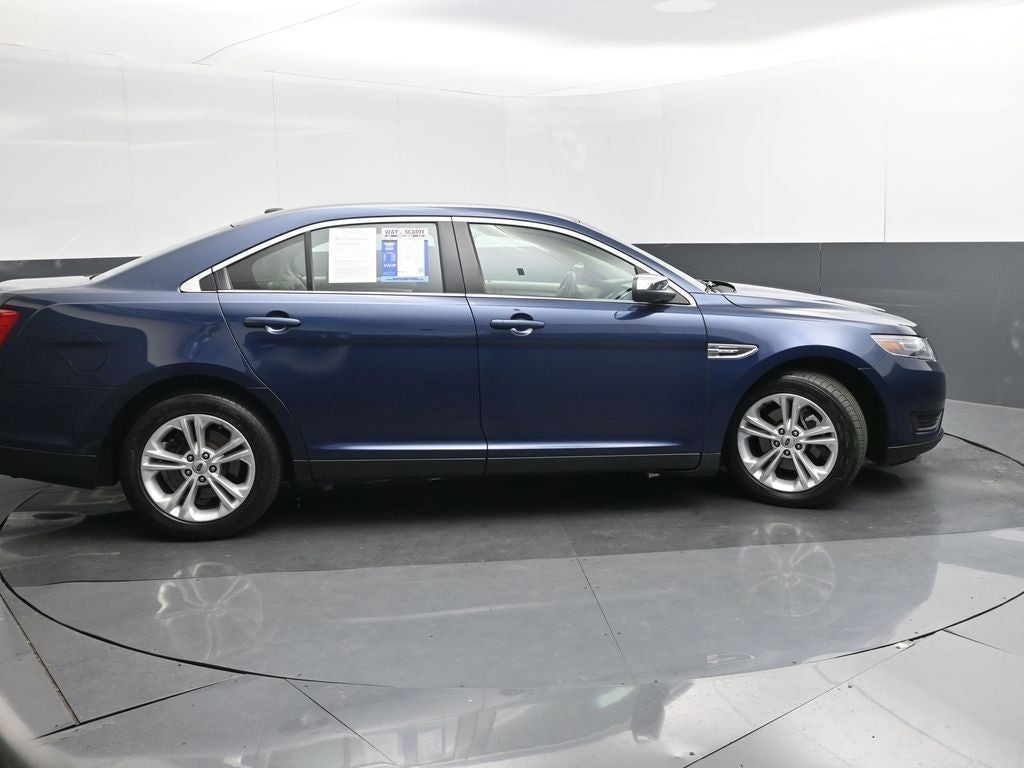 2017 Ford Taurus SE