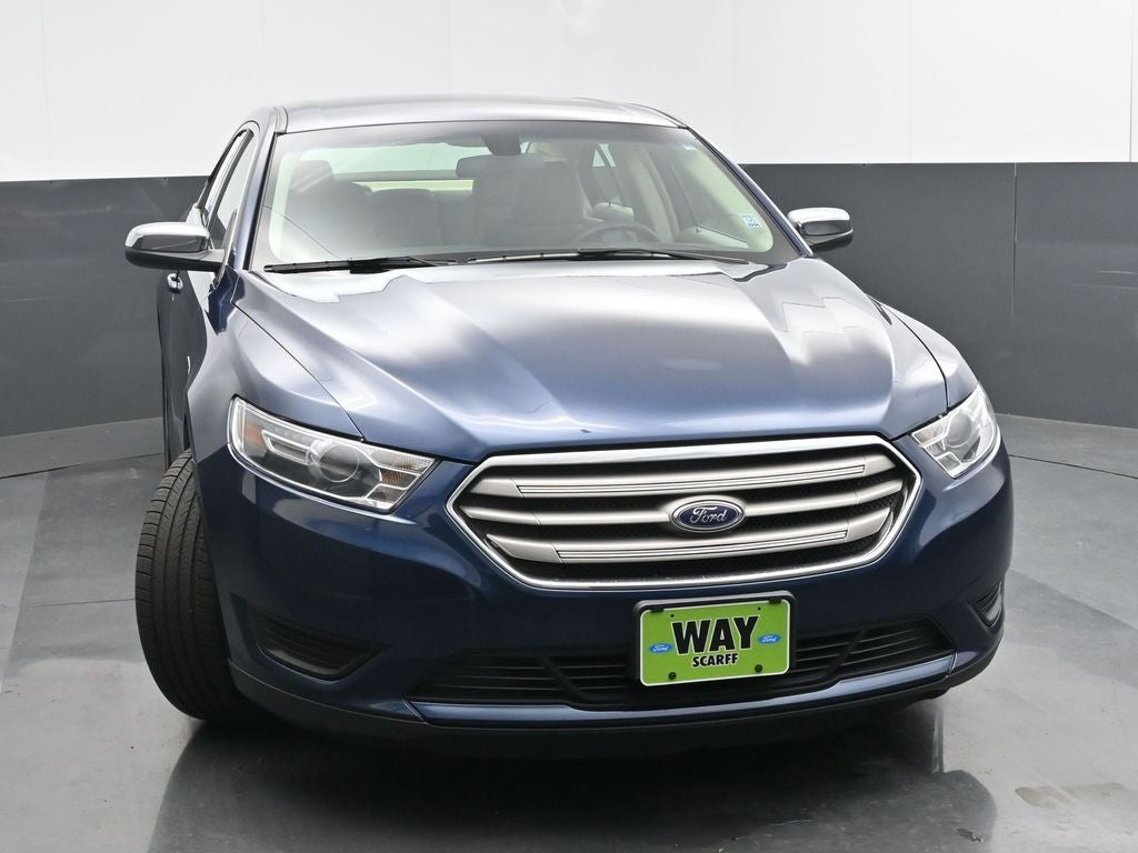 2017 Ford Taurus SE