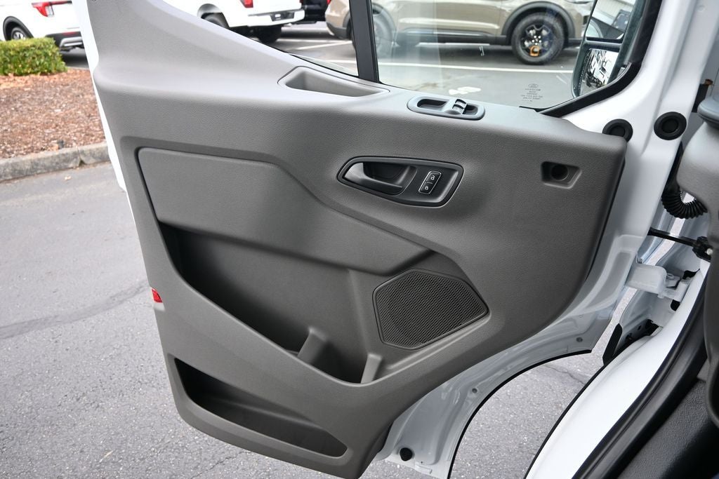 2027 Ford Transit-350 XL