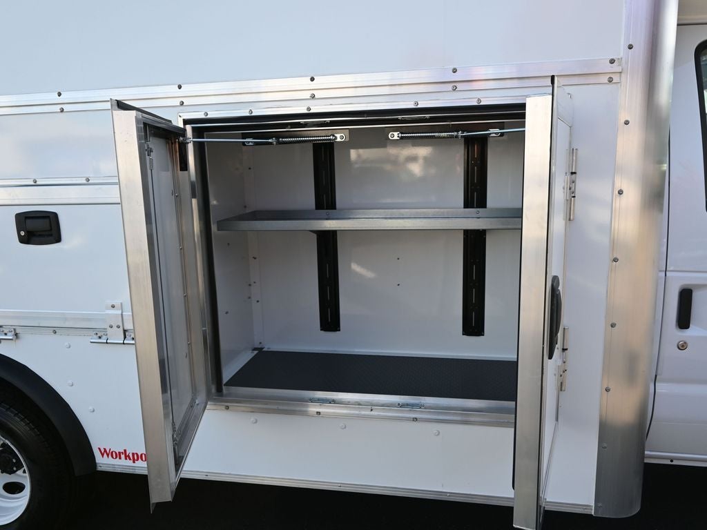 2025 Ford E-450SD Base XL