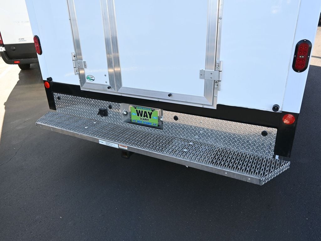 2025 Ford E-450SD Base XL