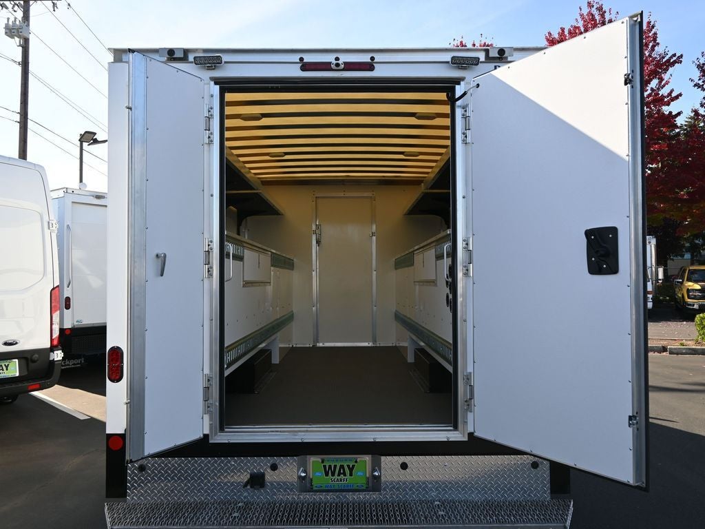 2025 Ford E-450SD Base XL