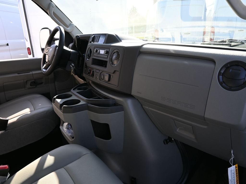 2025 Ford E-450SD Base XL