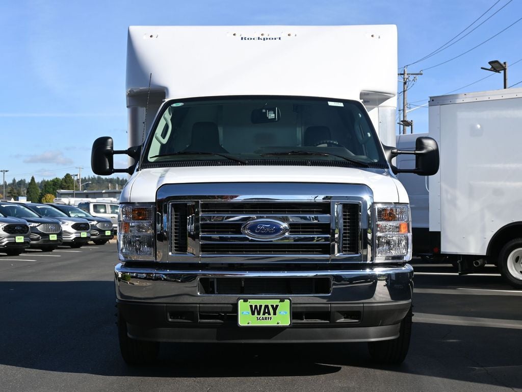 2025 Ford E-450SD Base XL