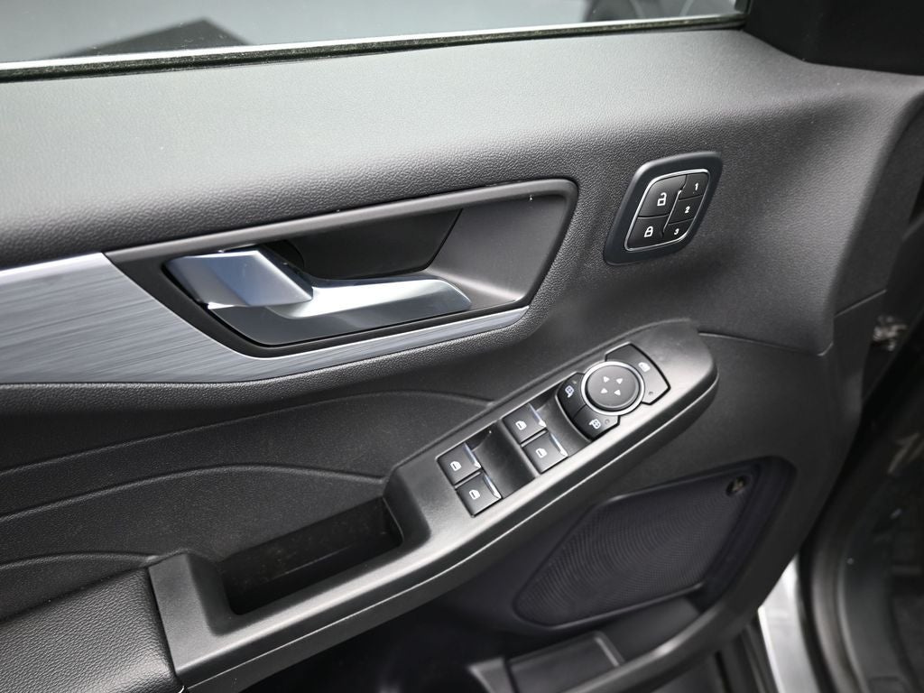 2024 Ford Escape Plug-In Hybrid Base