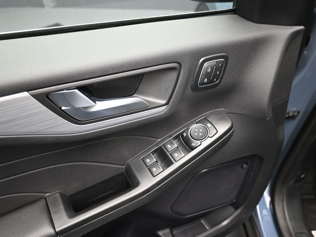 2024 Ford Escape Plug-In Hybrid Base