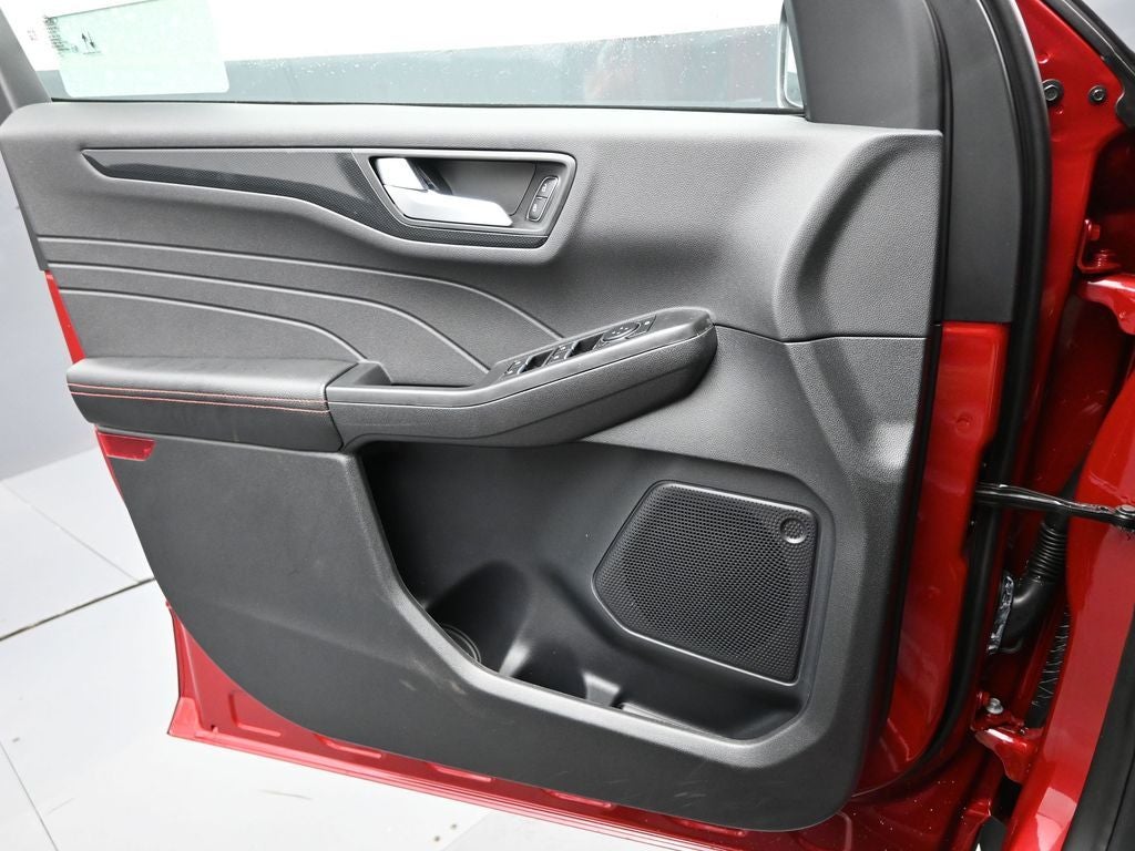 2025 Ford Escape Hybrid ST-Line Select