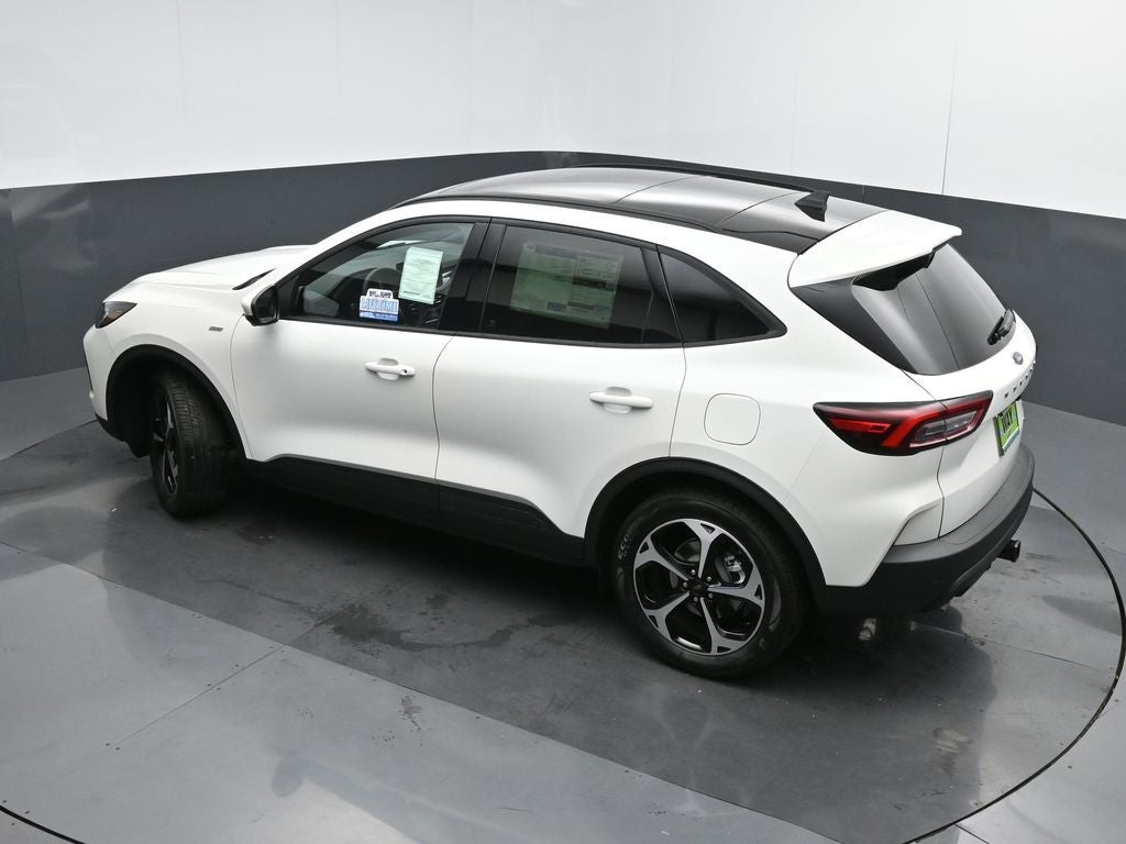 2025 Ford Escape Hybrid ST-Line Select