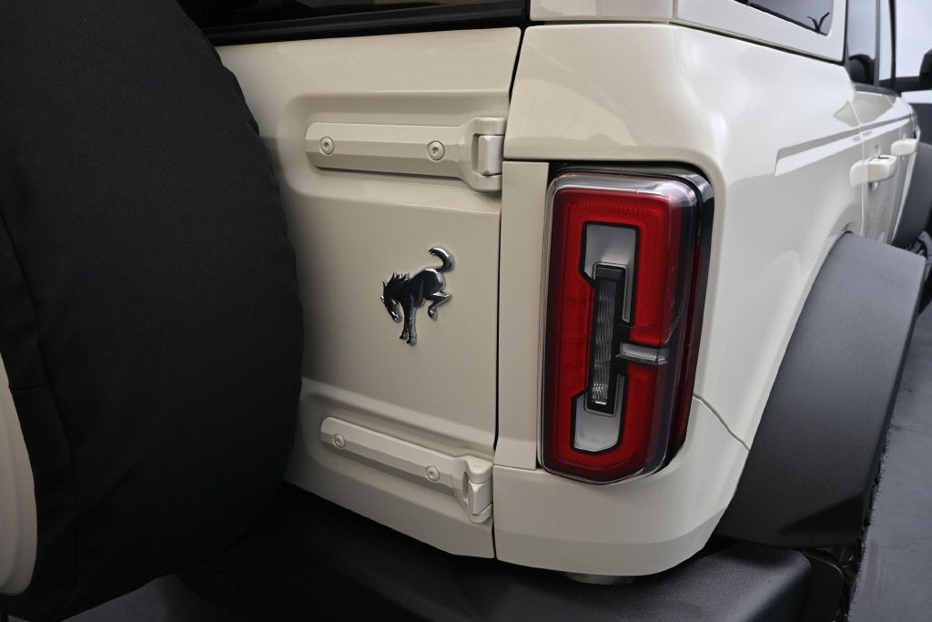 2026 Ford Bronco Outer Banks 60th Anniversary Package