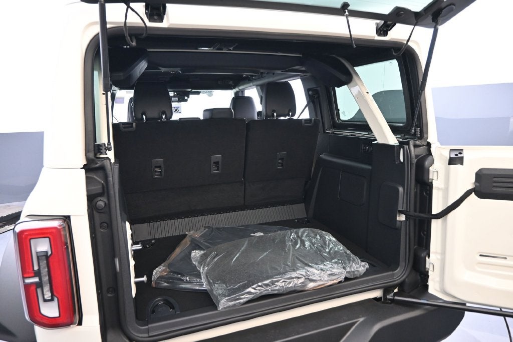 2026 Ford Bronco Outer Banks 60th Anniversary Package