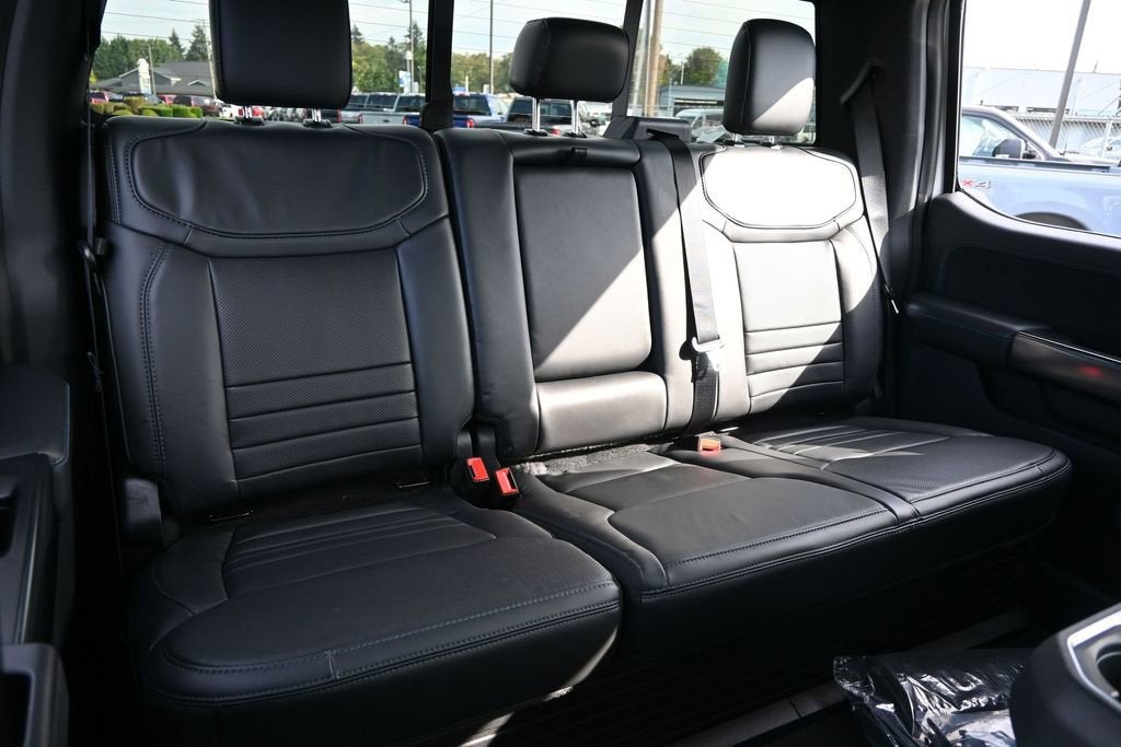 2027 Ford F-350SD Platinum