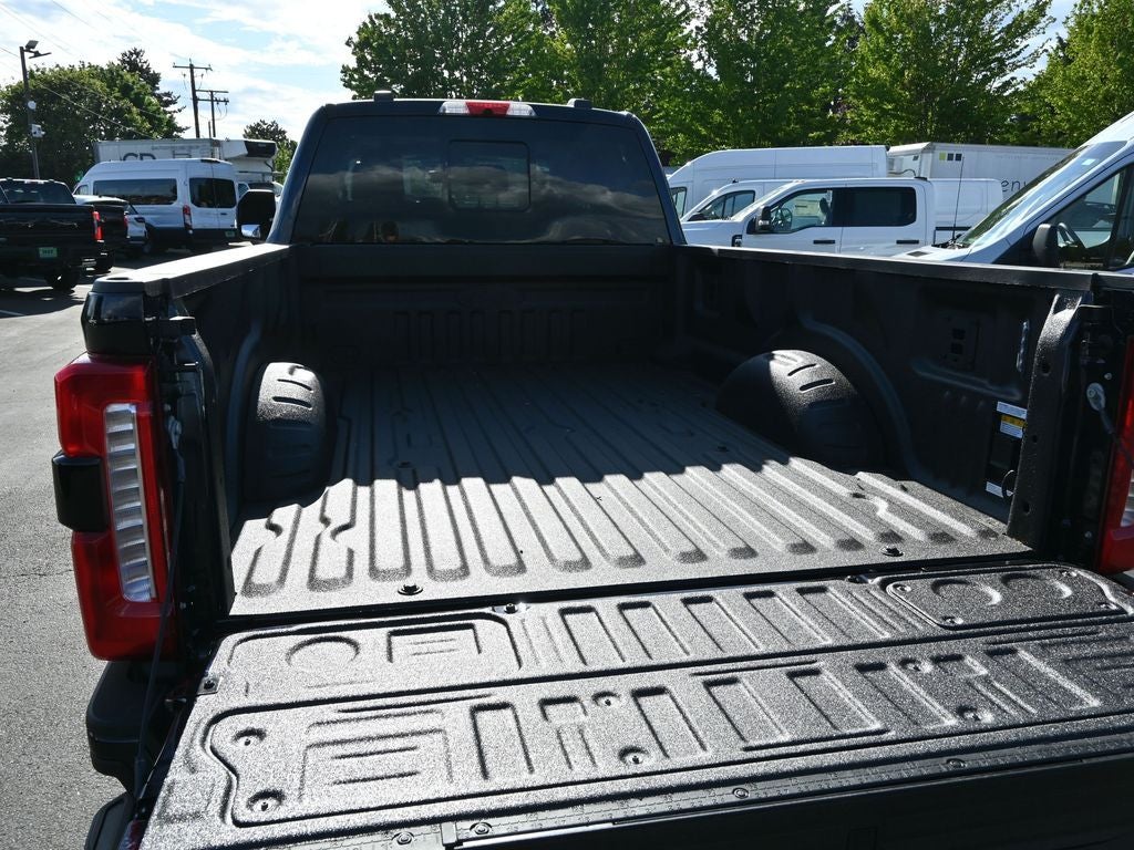 2025 Ford F-350SD Lariat