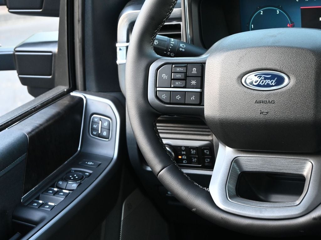 2025 Ford F-350SD Lariat