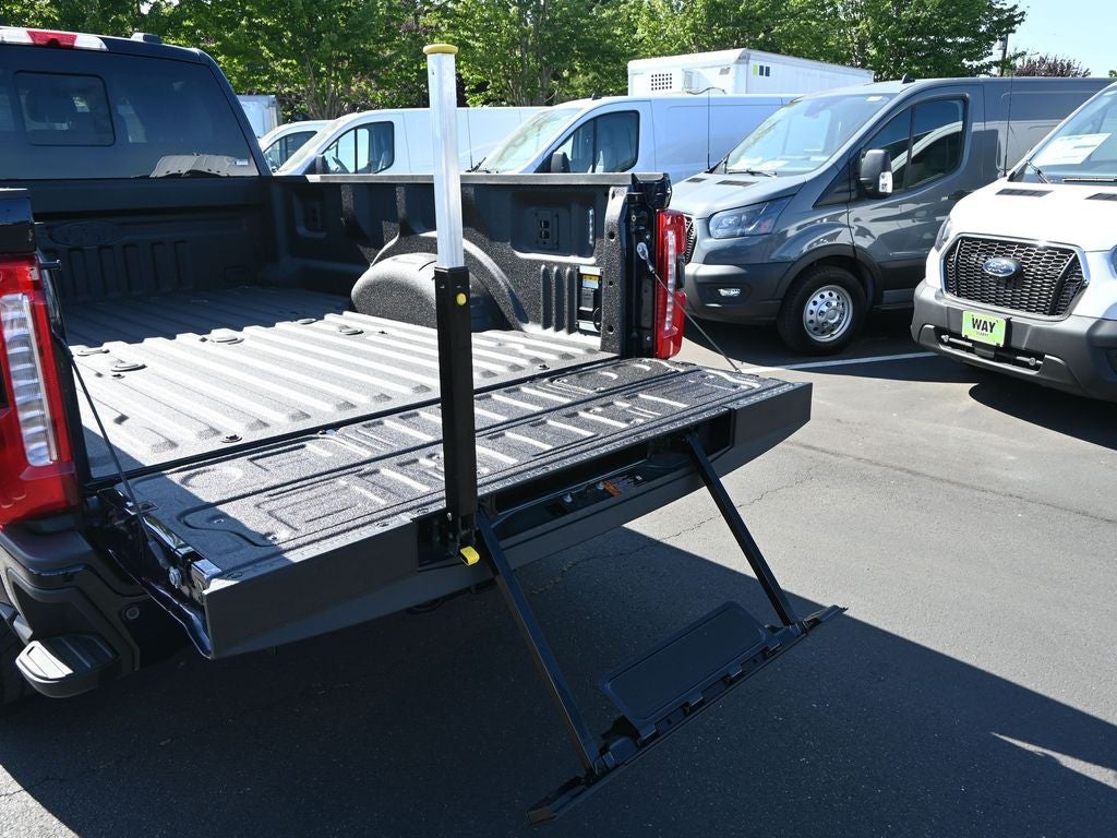 2025 Ford F-350SD Lariat