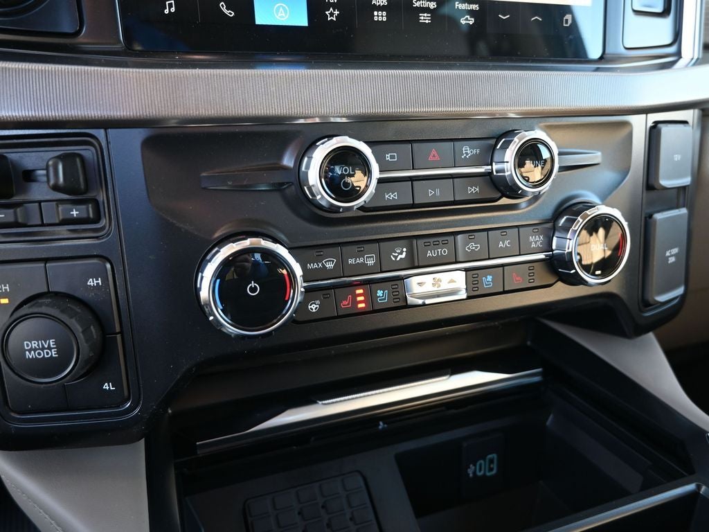 2026 Ford F-350SD Platinum DRW