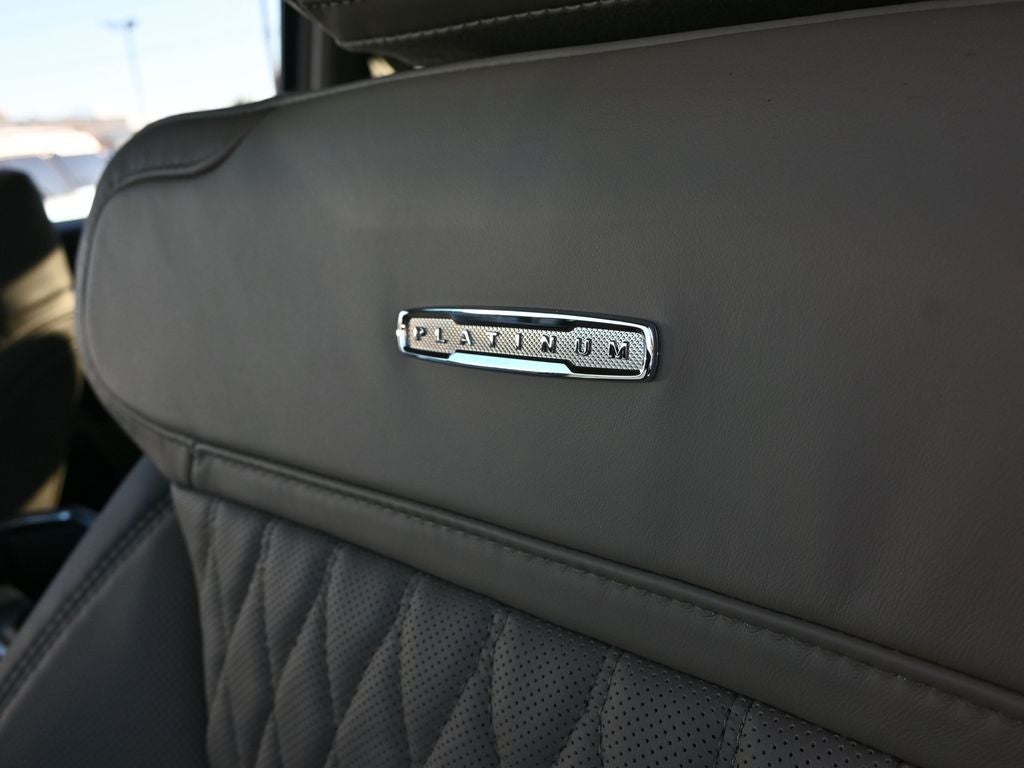 2026 Ford F-350SD Platinum DRW