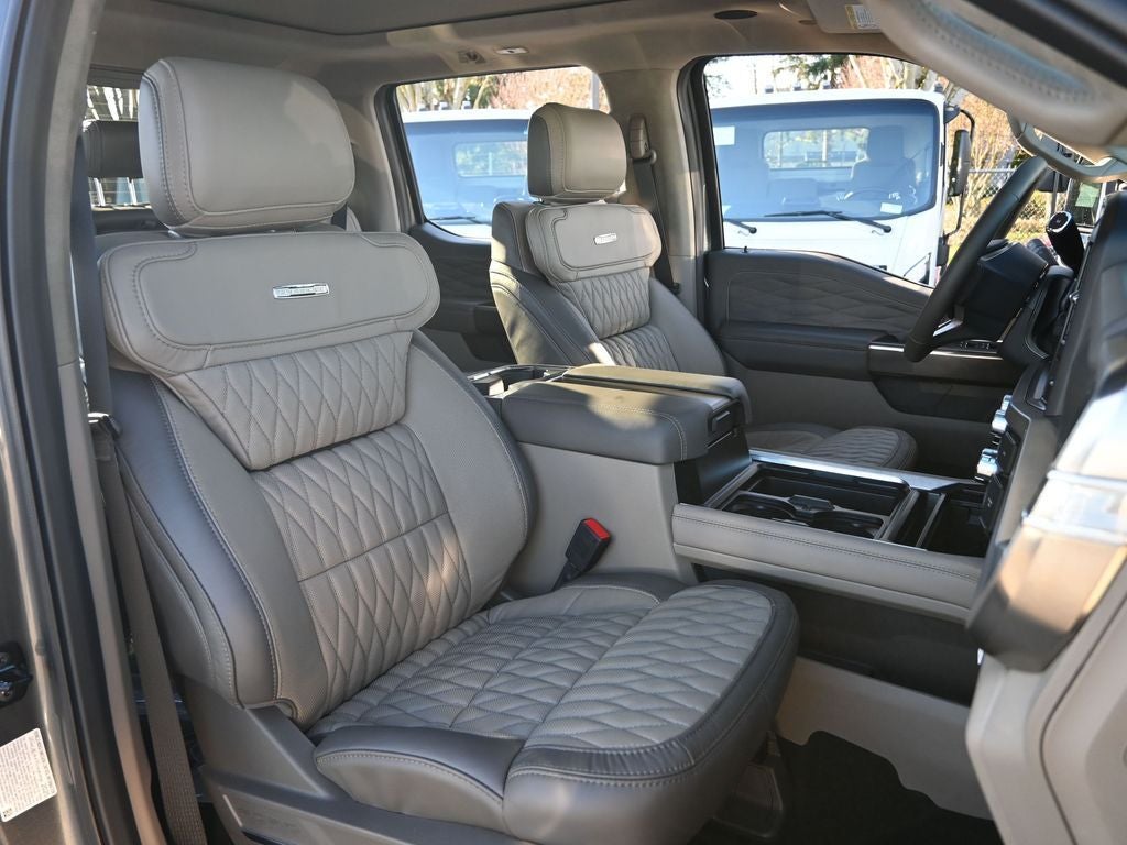 2026 Ford F-350SD Platinum DRW