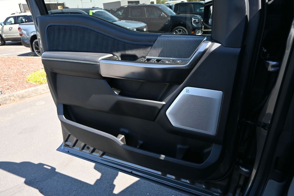 2025 Ford F-450SD Platinum DRW