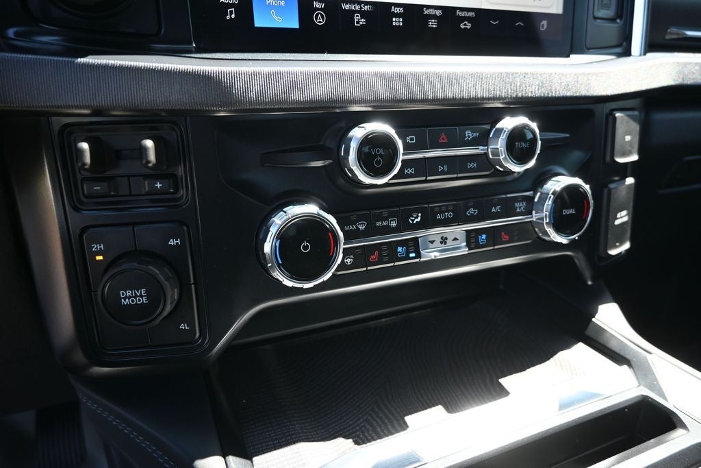 2025 Ford F-450SD Platinum DRW