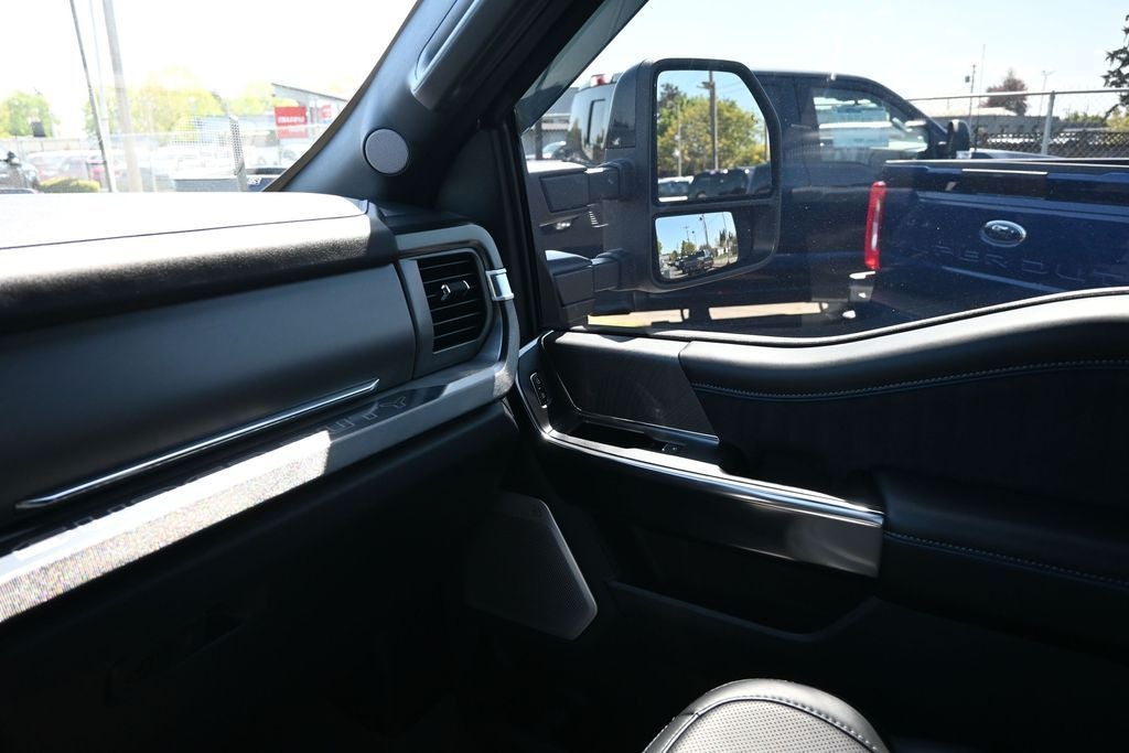 2025 Ford F-450SD Platinum DRW