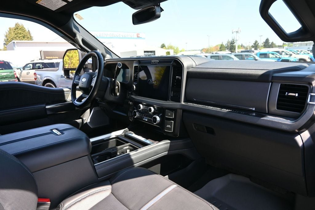 2025 Ford F-450SD Platinum DRW