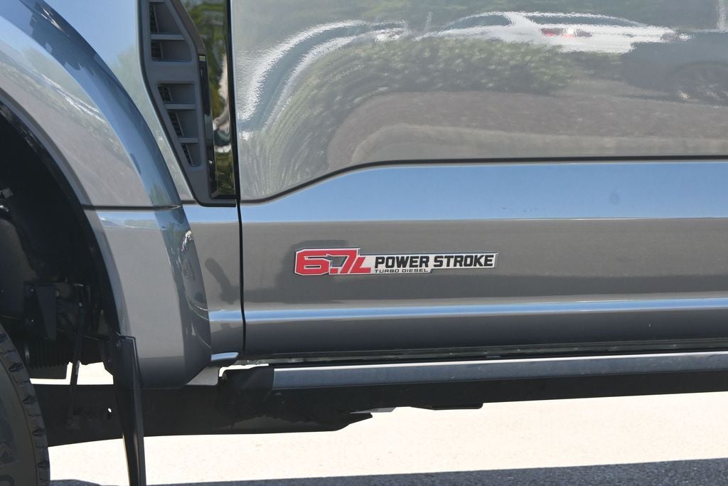 2025 Ford F-450SD Platinum DRW