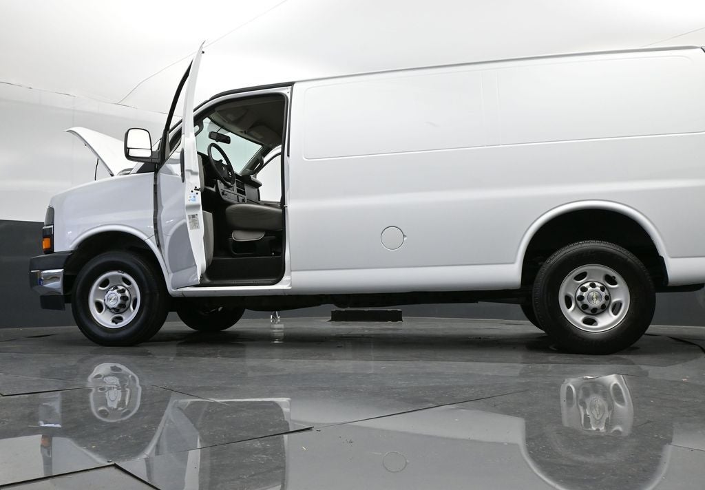 2020 Chevrolet Express 2500 Work Van Cargo