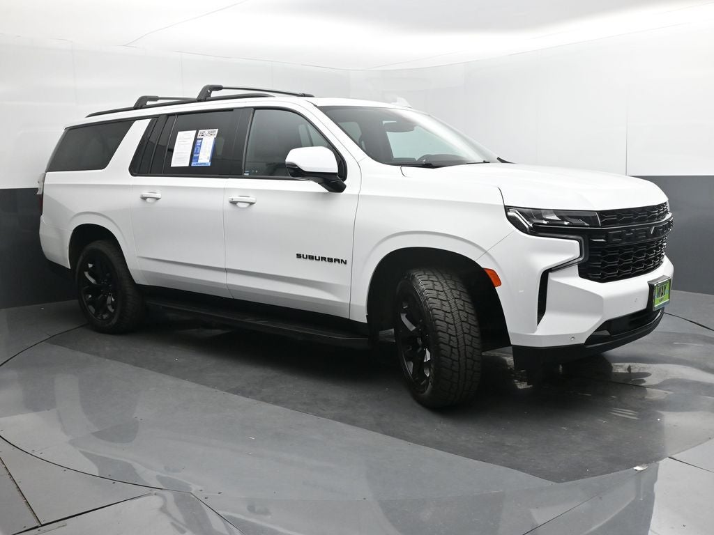 2023 Chevrolet Suburban RST
