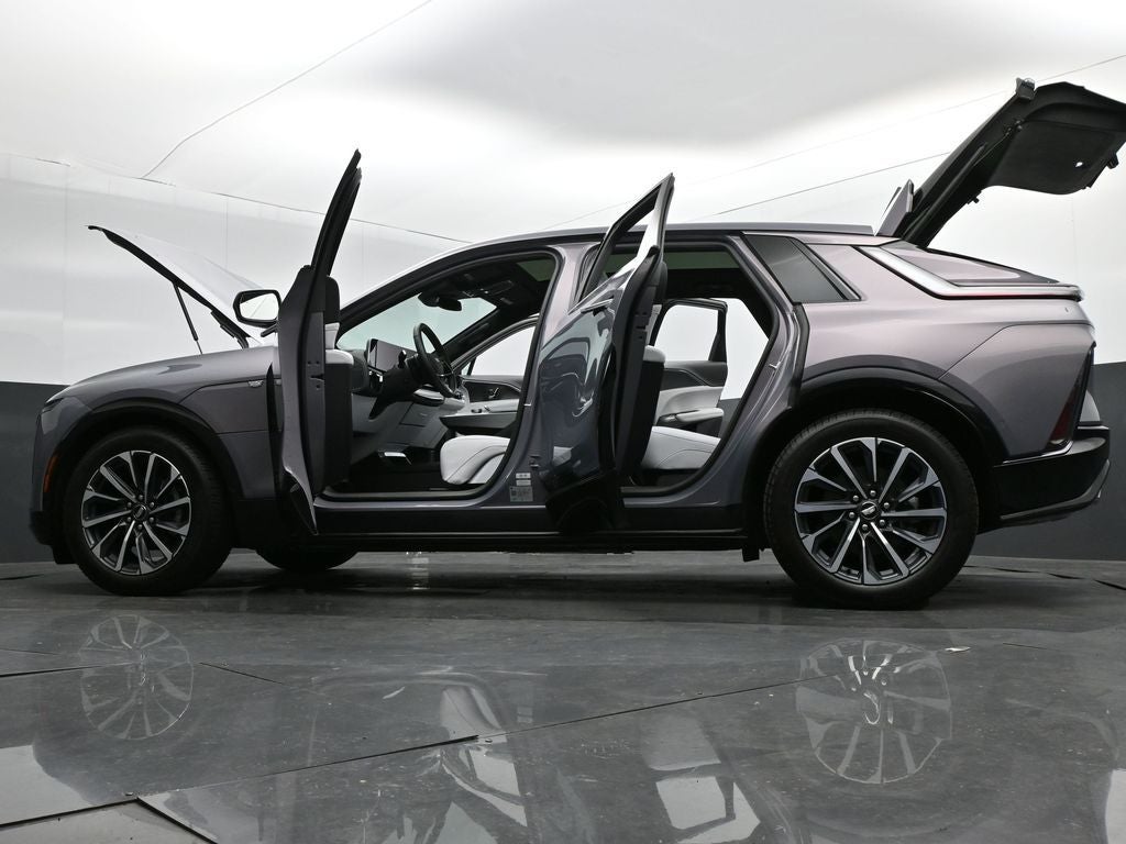 2024 Cadillac LYRIQ Sport