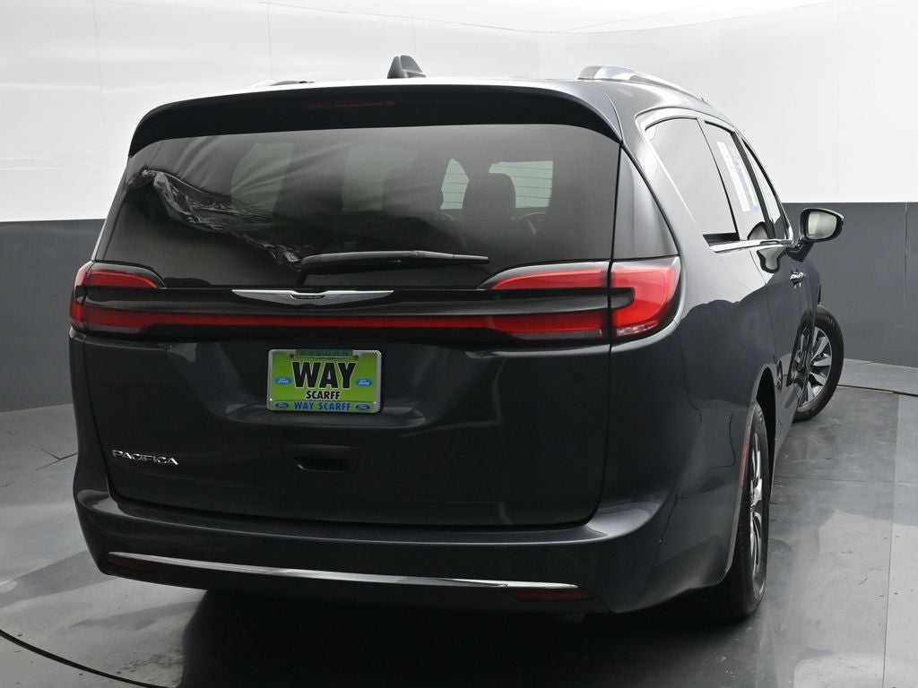 2021 Chrysler Pacifica Touring L