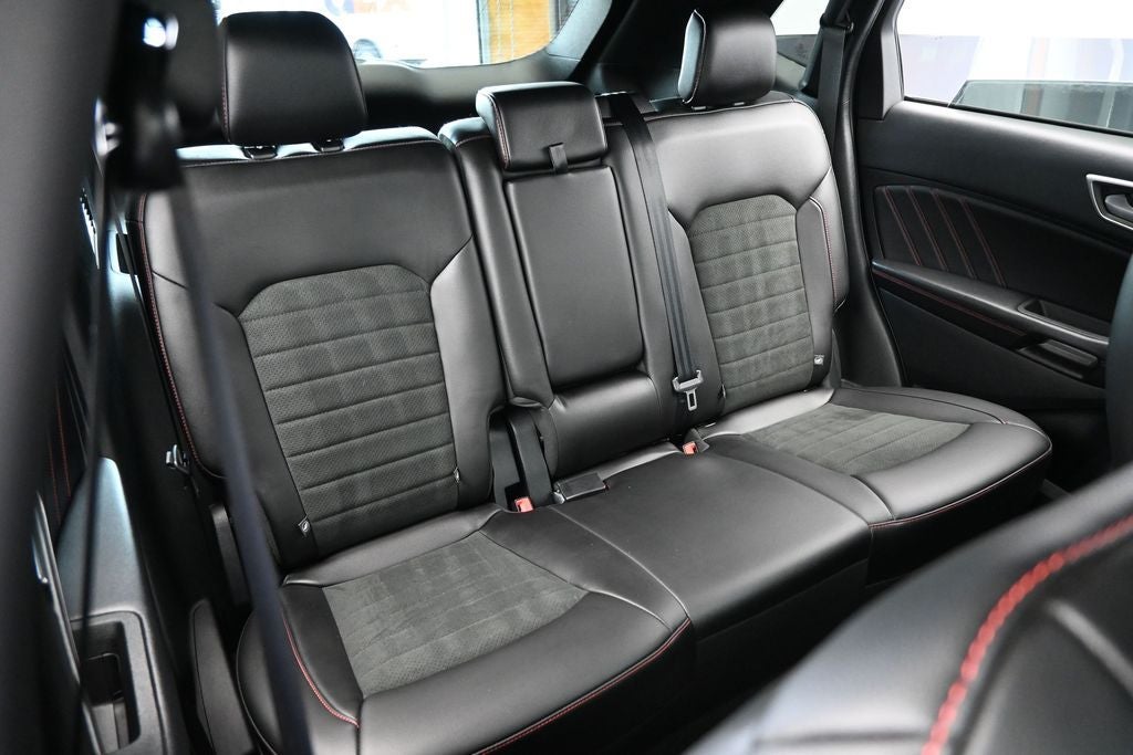 2021 Ford Edge ST Line