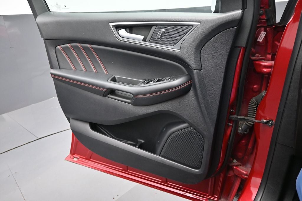 2021 Ford Edge ST Line