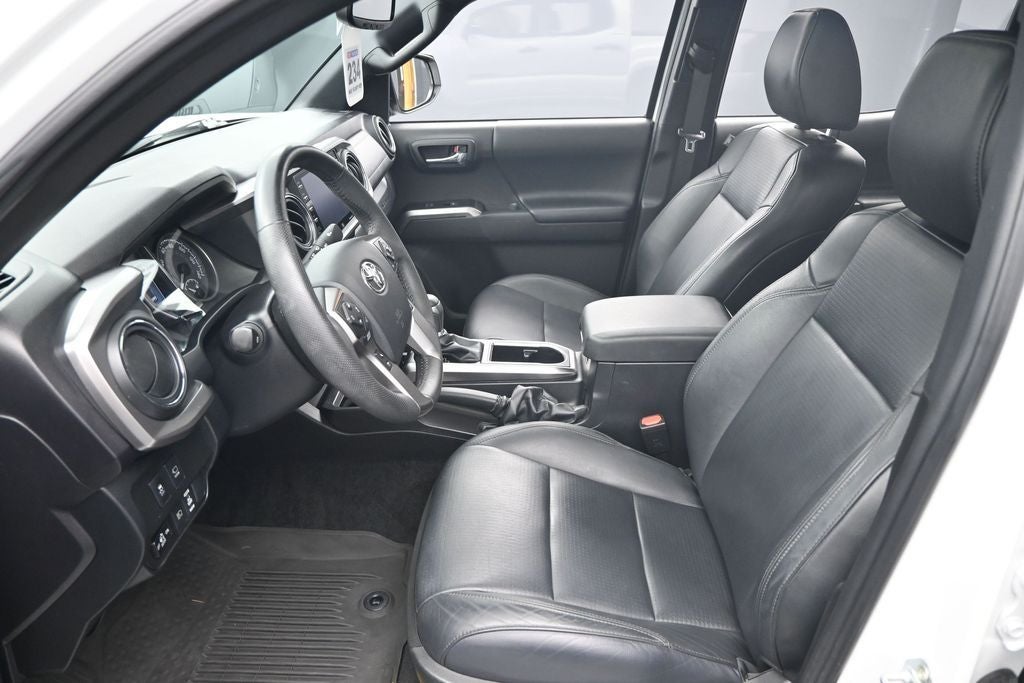 2023 Toyota Tacoma Limited V6