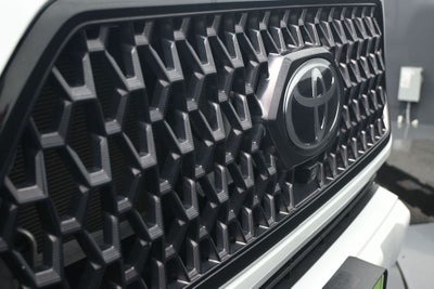 2023 Toyota Tacoma Limited V6