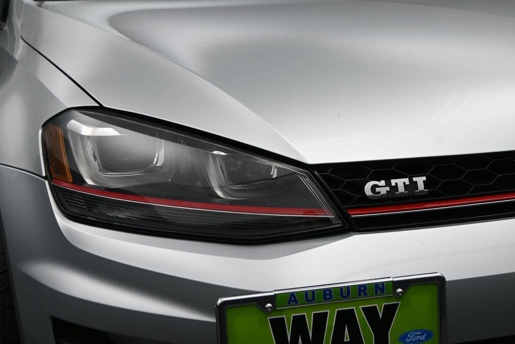 2017 Volkswagen Golf GTI Sport