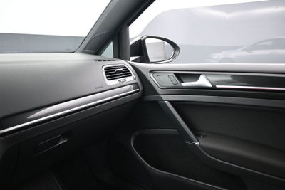 2017 Volkswagen Golf GTI Sport