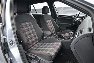 2017 Volkswagen Golf GTI Sport