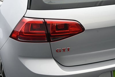 2017 Volkswagen Golf GTI Sport