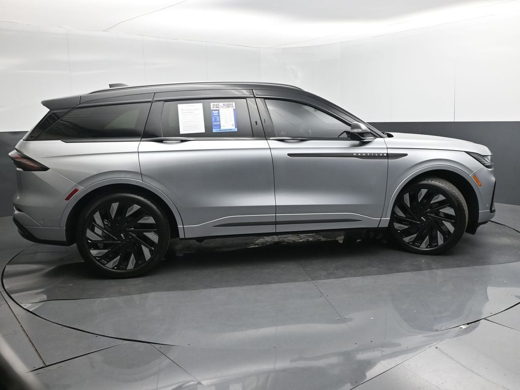 2024 Lincoln Nautilus Black Label