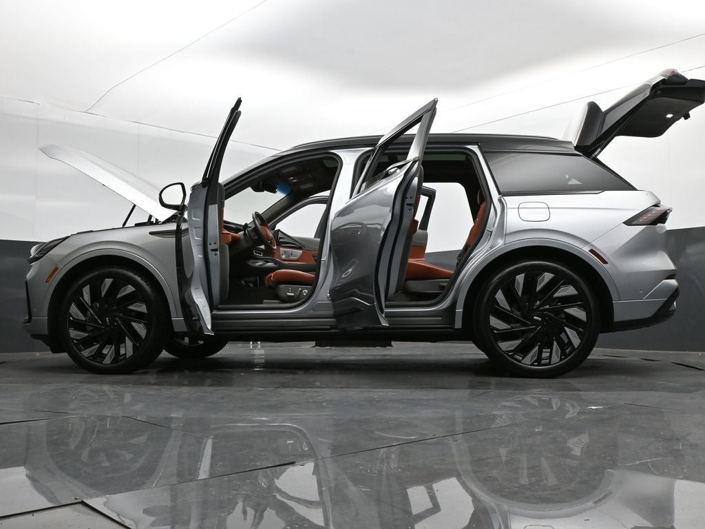 2024 Lincoln Nautilus Black Label