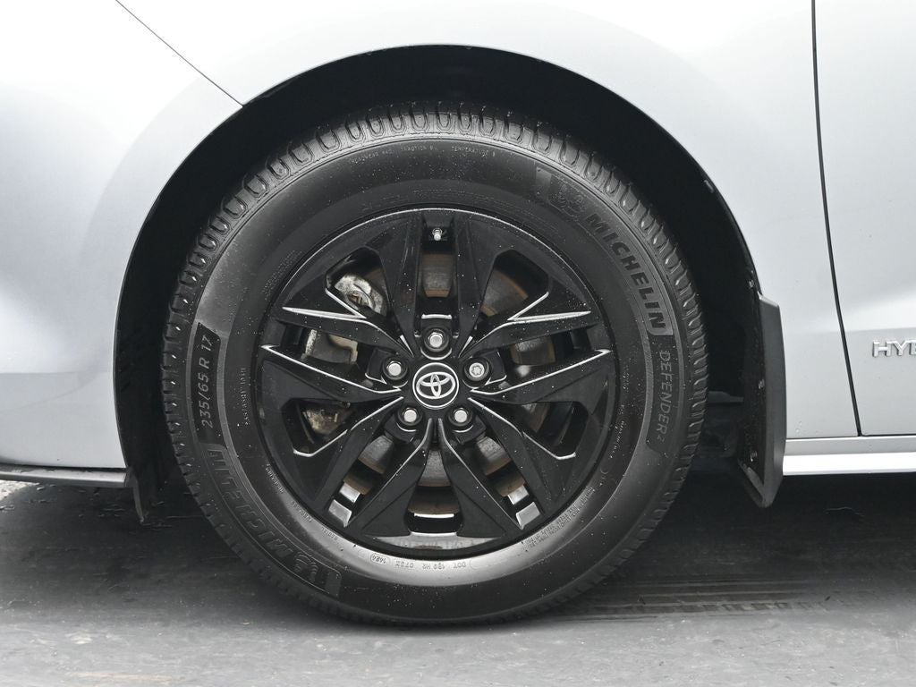 2021 Toyota Sienna XLE