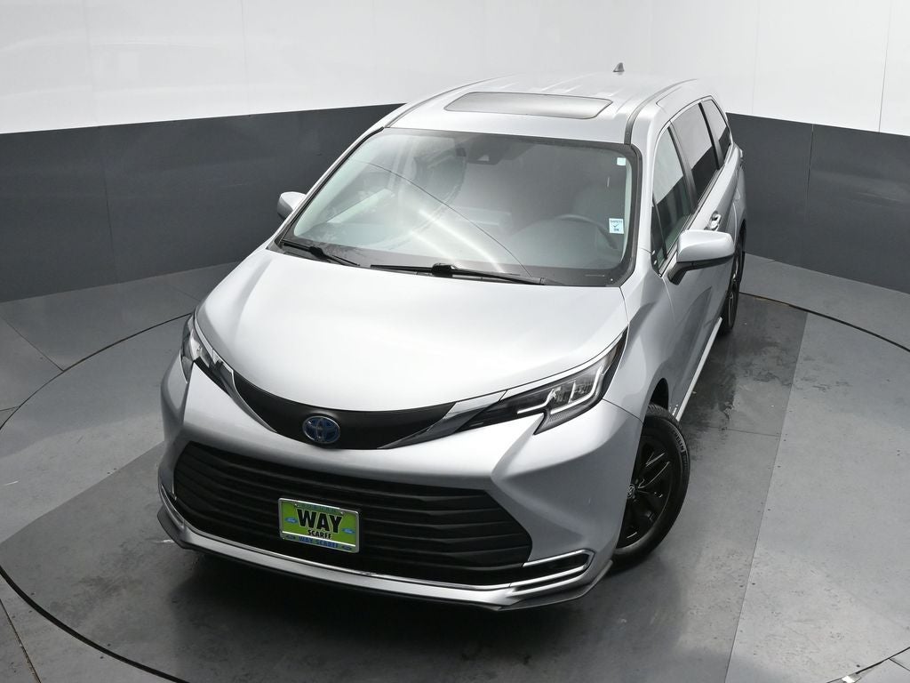 2021 Toyota Sienna XLE