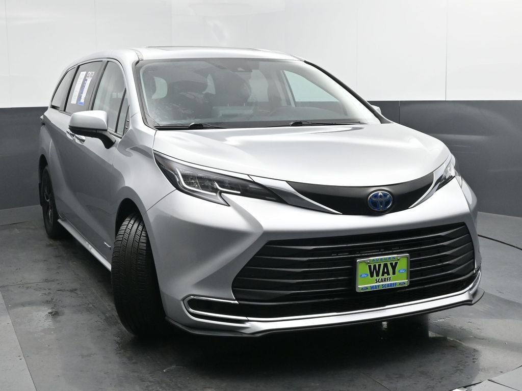 2021 Toyota Sienna XLE