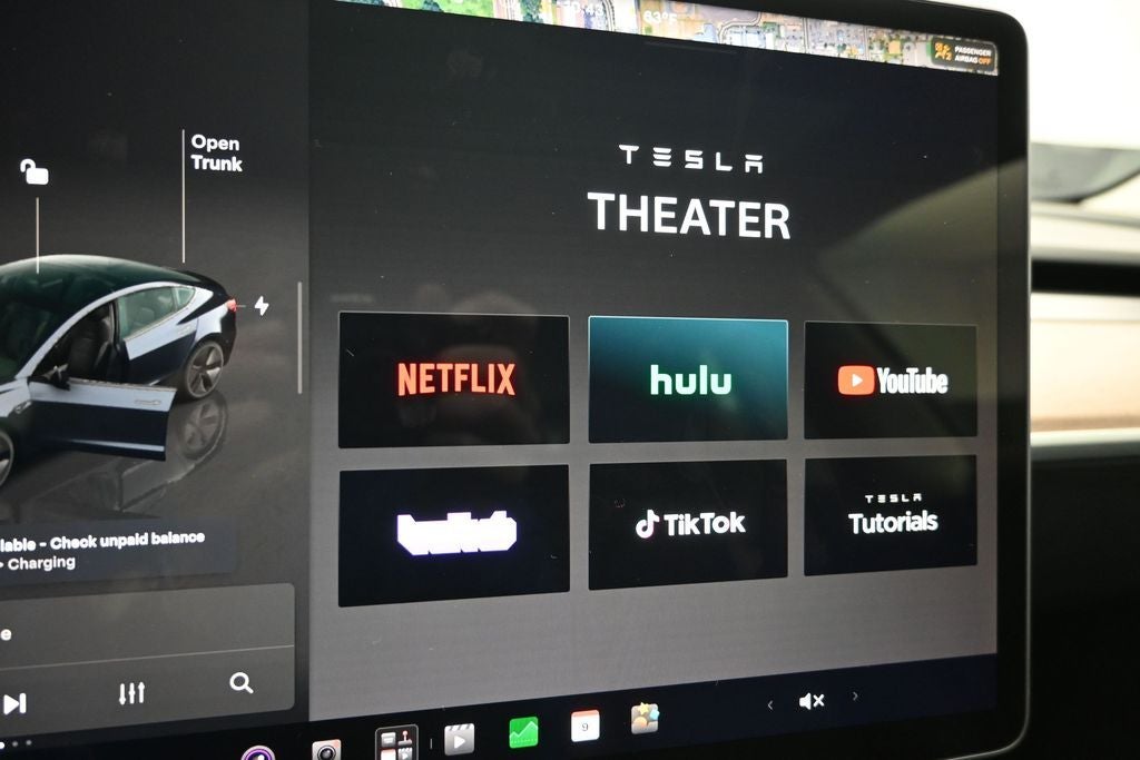 2023 Tesla Model 3 Base