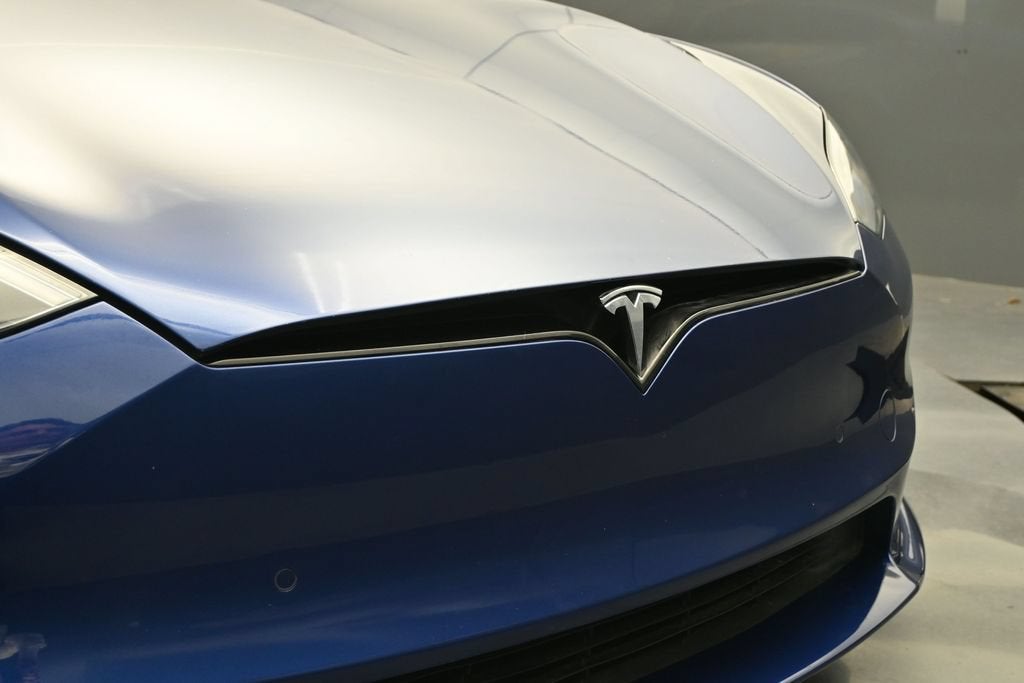 2022 Tesla Model S Plaid