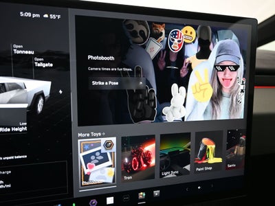 2024 Tesla Cybertruck Cyberbeast