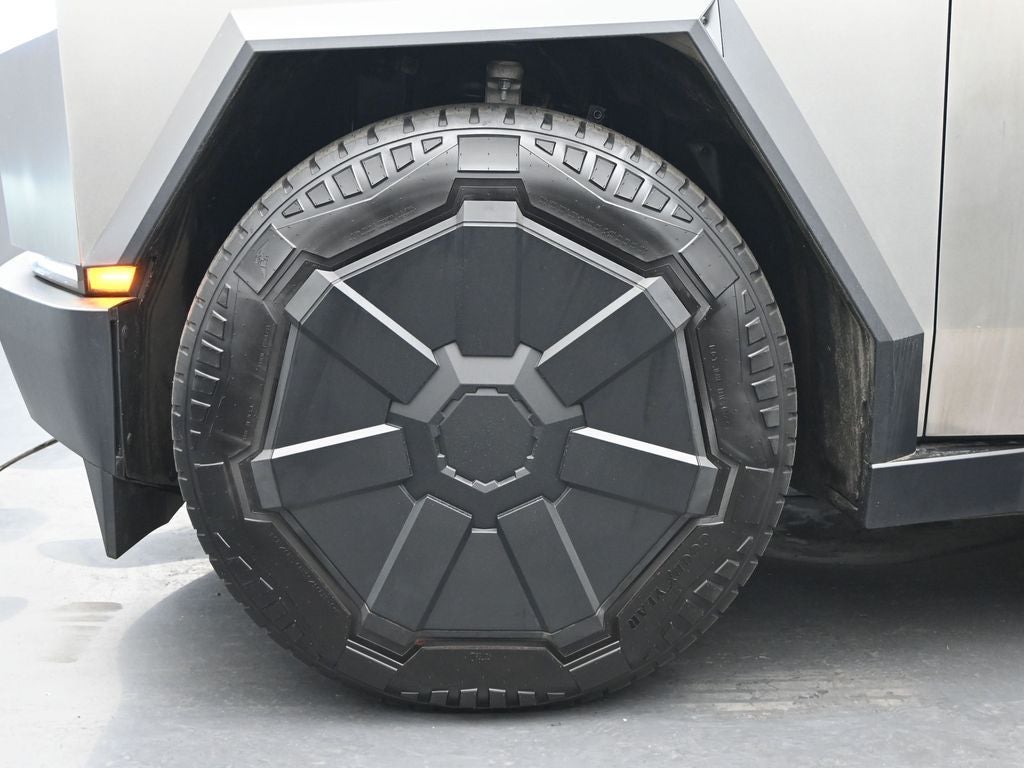 2024 Tesla Cybertruck Cyberbeast